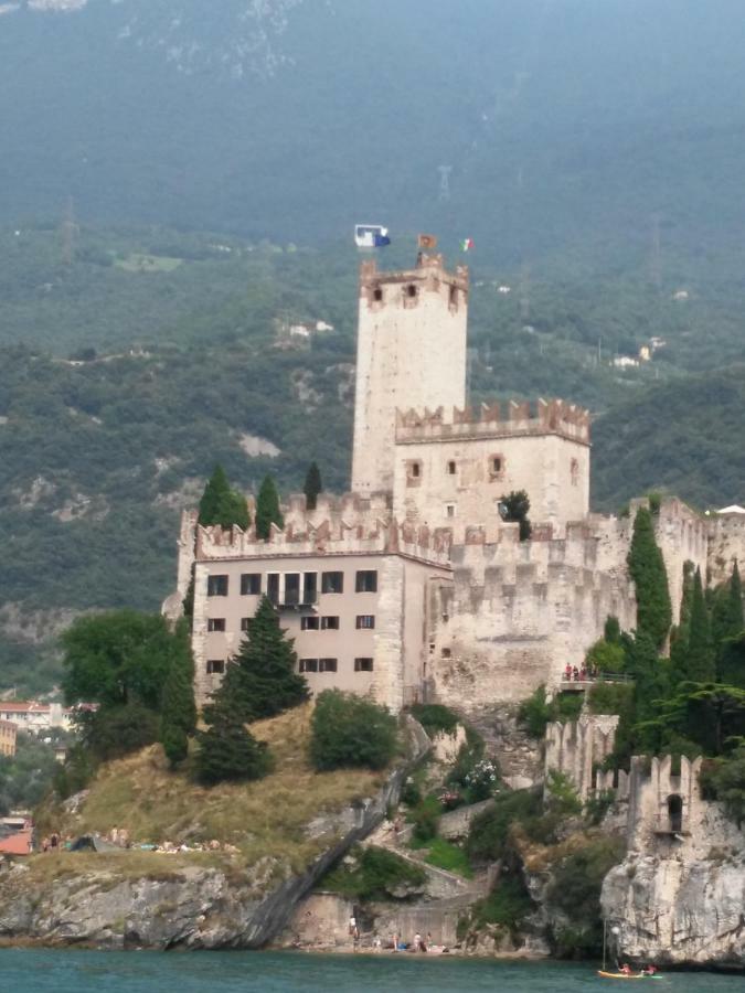 Camera Il Borgo Vicino Al Castello Con Parcheggio Malcesine Kültér fotó